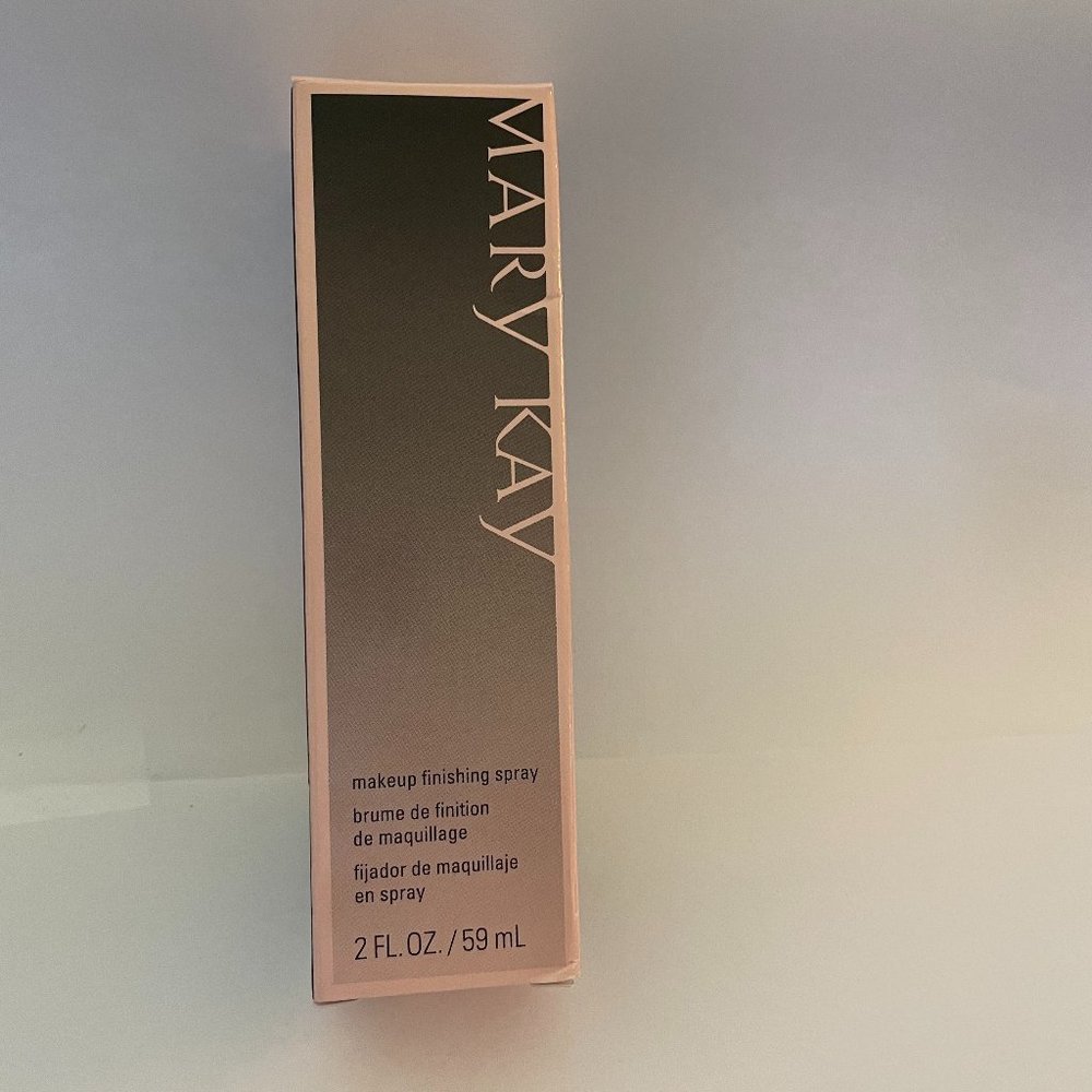 Mary Kay Makeup Finishing Spray